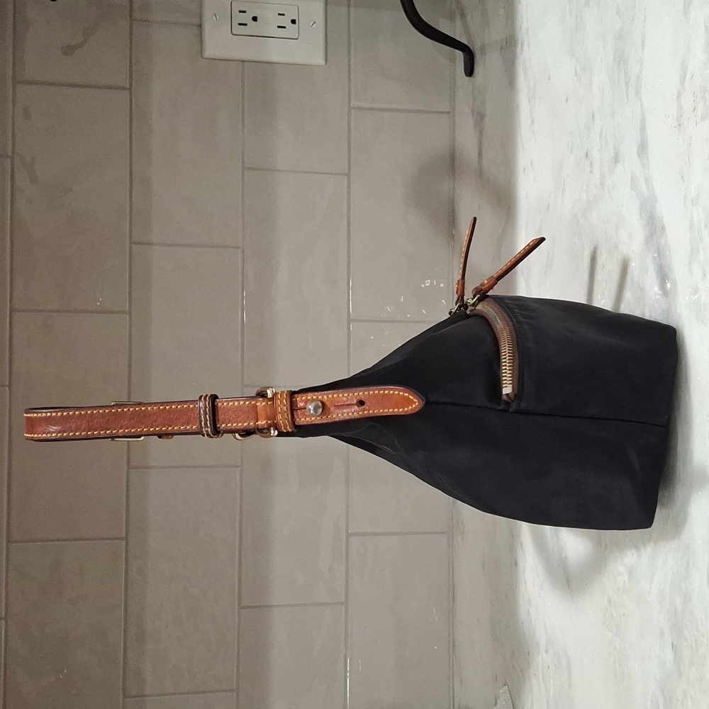 Handbag - Picture 4 of 16